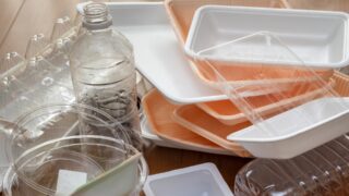 プラスチック資源循環促進法とは？飲食店が知っておくべき容器の基準